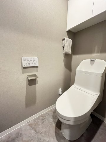 深江駅前ビルのトイレ|トイレもリフォーム済できれいな状態です。