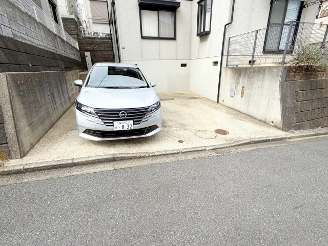 セジュール狩場の駐車場