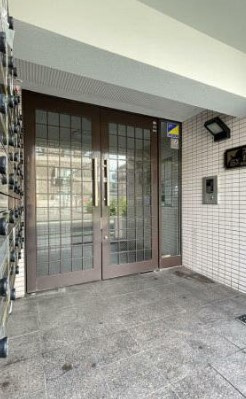 【エントランス】