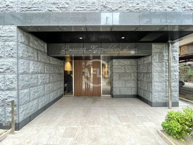 エス・キュート京町堀のエントランス|エス・キュート京町堀(旧プレサンス京町堀サウス)　エントランス