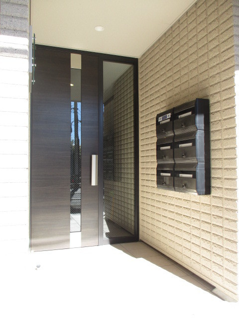 アパルトマン西小岩のエントランス|★共用玄関★