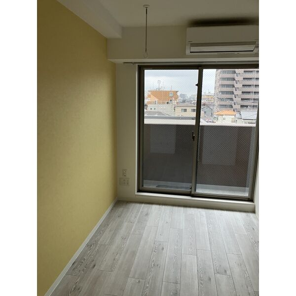 ルミエル本八幡の居間・リビング