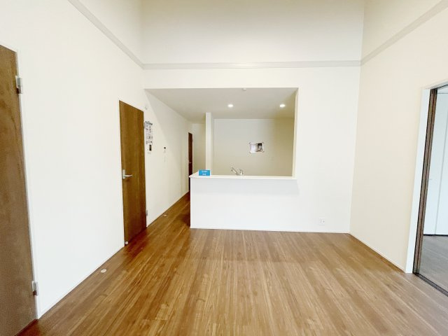 新築戸建・新築建売　大泉町第6仙石　南小学校・南中学校の居間・リビング|同社施工例