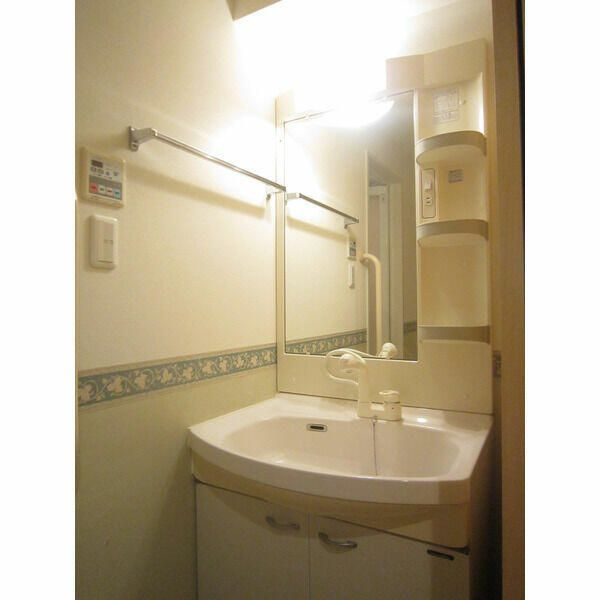 葛飾区東新小岩４丁目の賃貸マンションの独立洗面台