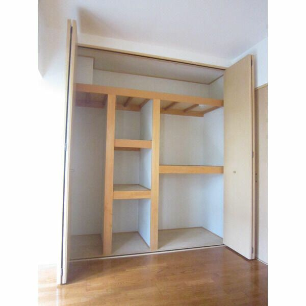 葛飾区東新小岩４丁目の賃貸マンションの収納