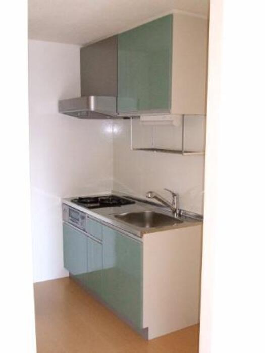 アヴニール合川のキッチン|コンパクトなキッチンで掃除もラクラク