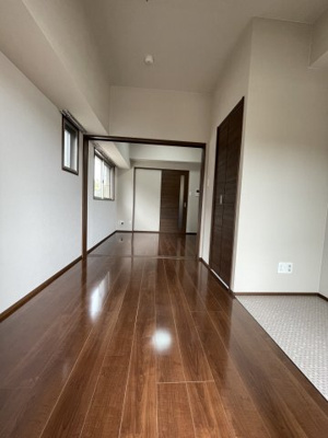 【居間・リビング】 | ラ・フェリス下到津 | 即日案内可能です♪現地待ち合わせOK！どの物件でも当社でお得にご案内できますのでまとめて内覧ください♪