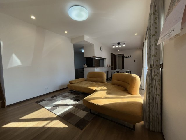 【居間・リビング】の画像