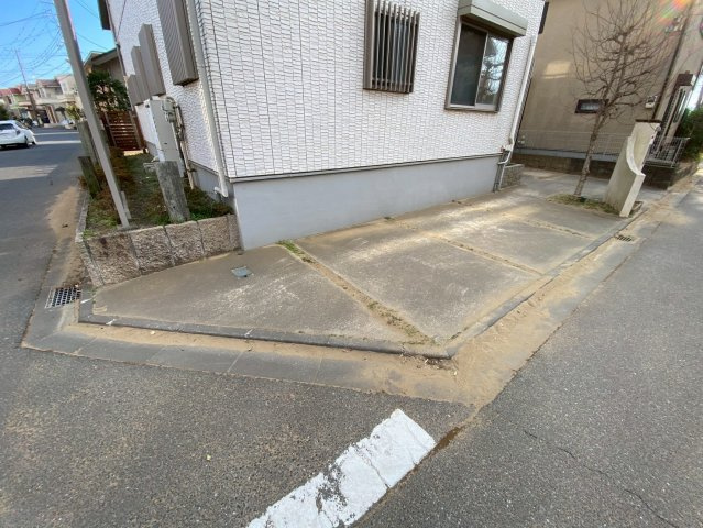 【駐車場】