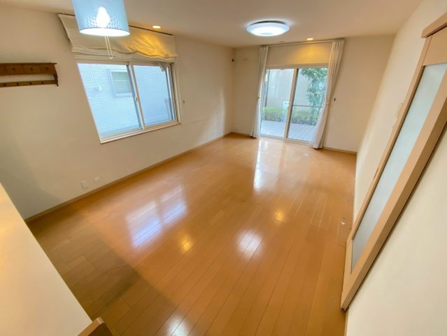 【居間・リビング】