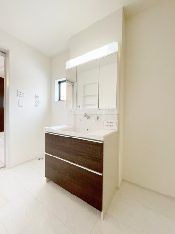 新築戸建・新築建売　大泉町第6仙石　南小学校・南中学校の洋室|同社施工例