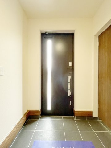 新築戸建・新築建売　大泉町第6仙石　南小学校・南中学校の居間・リビング|同社施工例