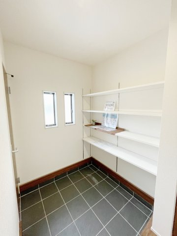 新築戸建・新築建売　大泉町第6仙石　南小学校・南中学校の独立洗面台|同社施工例