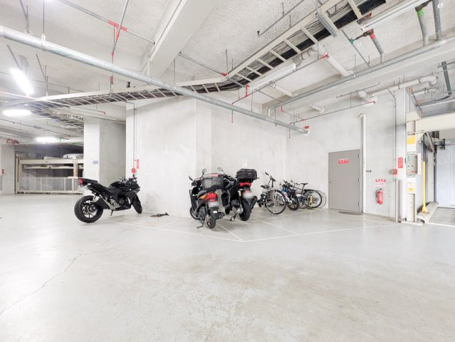ダイアパレス甲陽園の駐輪場|地下駐車場内の駐輪場・バイク置場