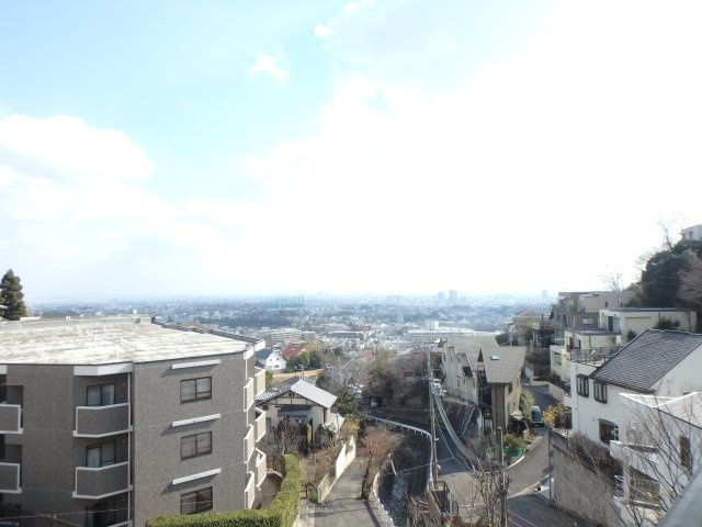 ダイアパレス甲陽園の展望|東側バルコニーより南東方面を望む眺望