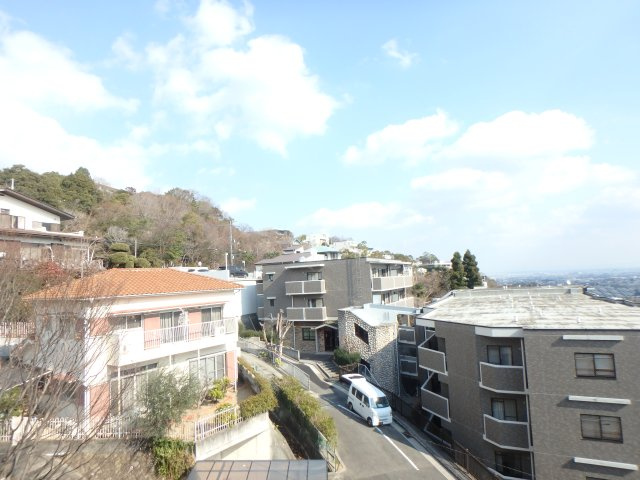 ダイアパレス甲陽園の展望|東側バルコニーより北東方面を望む眺望