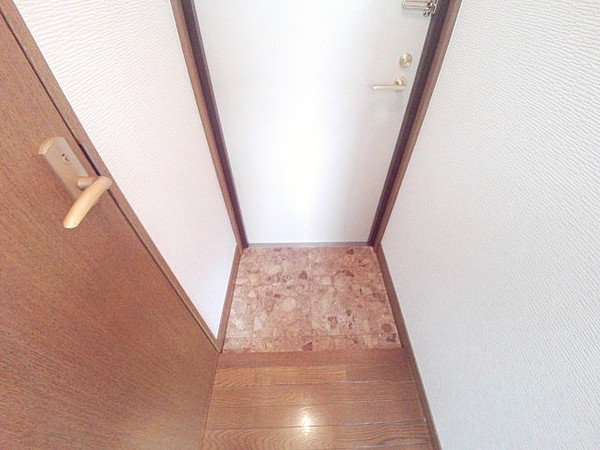 イースト御影の玄関