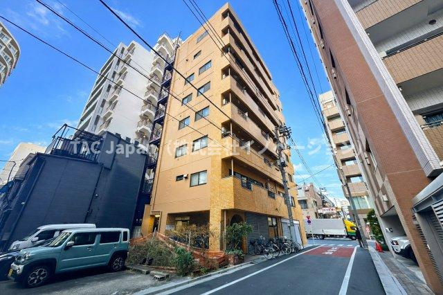 スターハイツ台東の外観|洗練されたフォルムと落ち着いた色調が、街並みにやさしく溶け込む佇まい。帰るたびに、心がふっと和らぐ外観です。