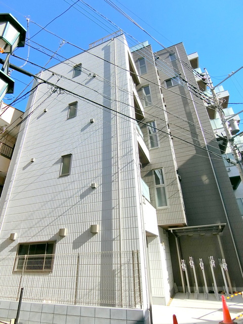 ADAMAS国立の外観|★駅前徒歩２分★　★スーパー、コンビニ至近★