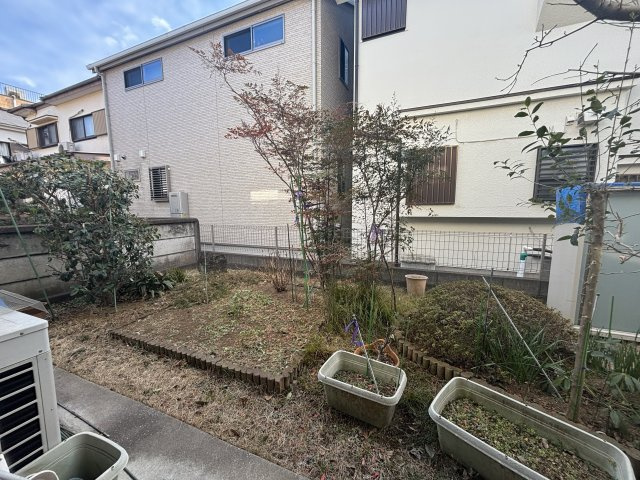 【花園2丁目】中古戸建の庭