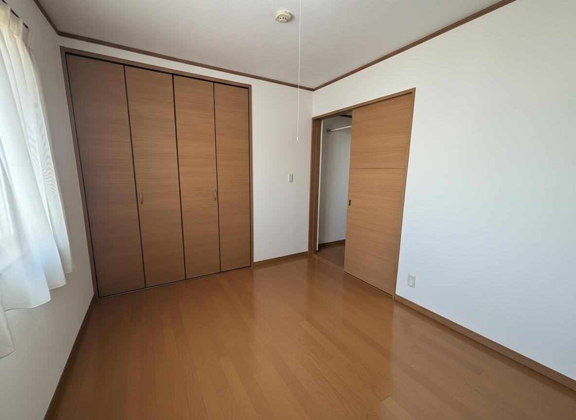 【花園2丁目】中古戸建の洋室|広々とした洋室です