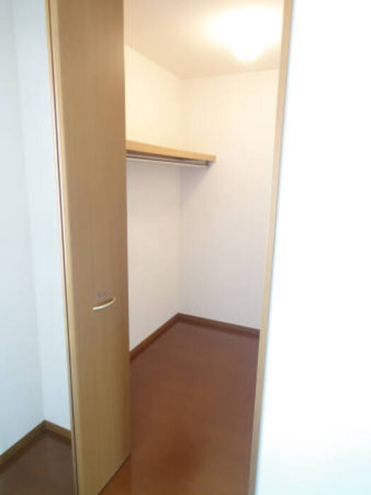 ハートポジションⅡの収納|1012Fｳｫｰｸｲﾝｸﾛｰｾﾞｯﾄ