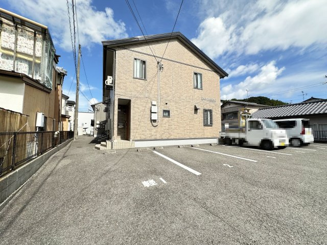 ハートポジションⅡの駐車場