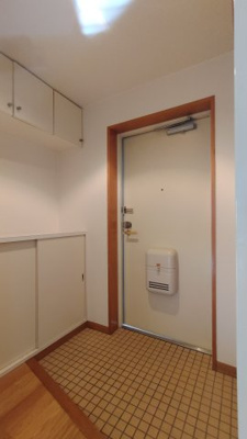 【玄関】 | レマンソデカスガ