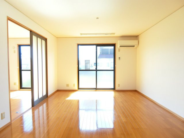 TMKホープⅡM棟の居間・リビング