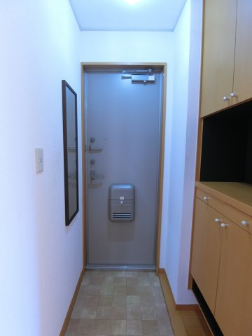 TMKホープⅡM棟の玄関