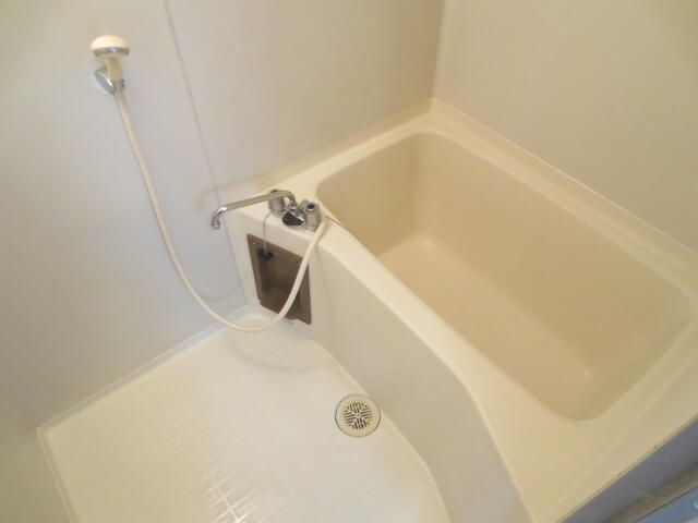 スプラウトあきの浴室