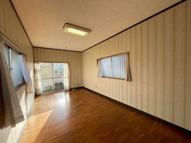 旭市ハ　中古戸建の洋室