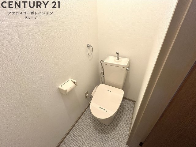 広々としたトイレです♪
