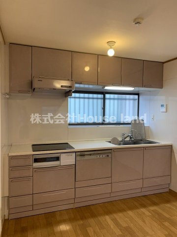 紀三井寺戸建のキッチン