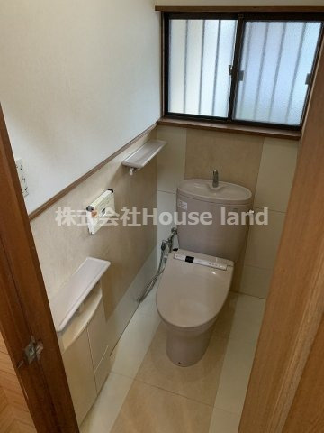 紀三井寺戸建のトイレ