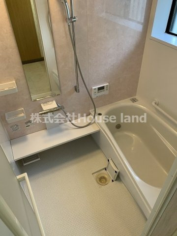 紀三井寺戸建の浴室