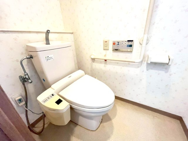 ティオ舞子のトイレ|落ち着いた色調のトイレです