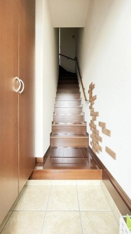 メゾフォルテ（mf）の玄関