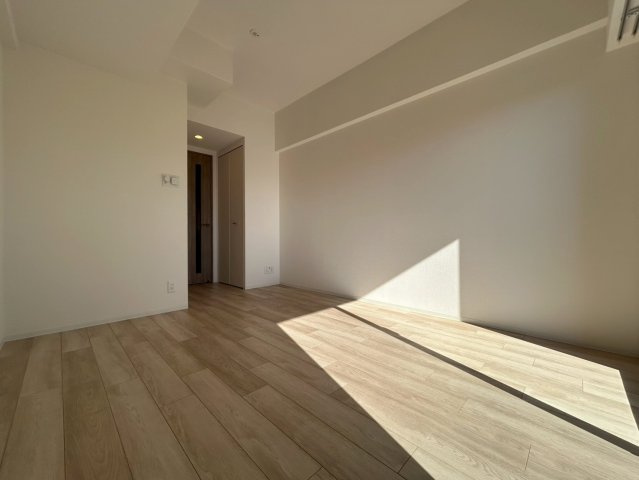 エスリードレジデンス大阪難波の洋室