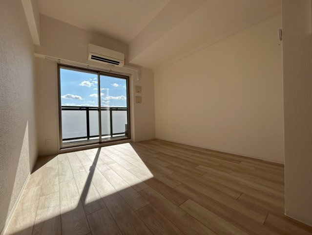 エスリードレジデンス大阪難波の洋室