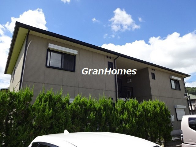 姫路市広畑区蒲田２丁目のハイツの外観