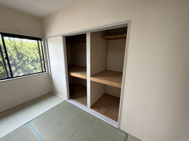 姫路市広畑区蒲田２丁目のハイツの収納