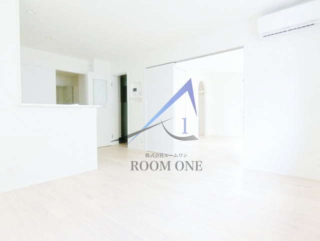 プラス　ウィステリアの居間・リビング|洋室のお部屋です。