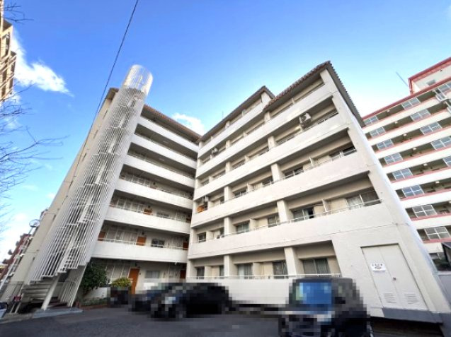 サンハイツ本山の外観