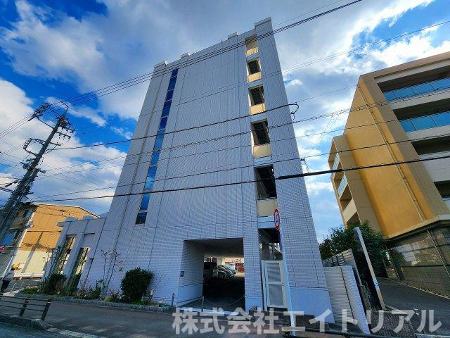 フリーダムビル の外観
