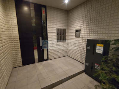 【エントランス】 | ホワイトスプライト
