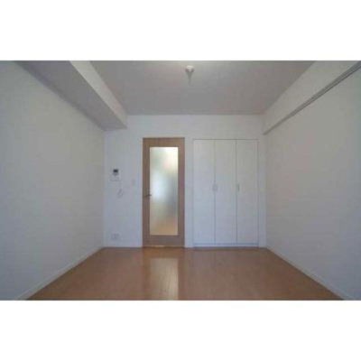 【居間・リビング】 | パークアクシス浜松町 | ※写真は同タイプ住戸です。