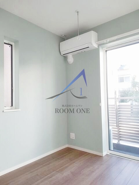 キャピタル・ヴィラの居間・リビング|洋室のお部屋です。