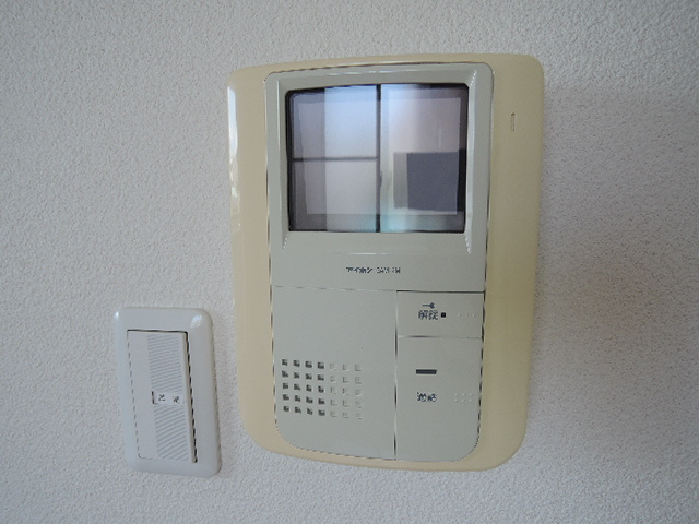 カンタービレ久里浜のセキュリティ|安心のＴＶモニタ付インタホン
