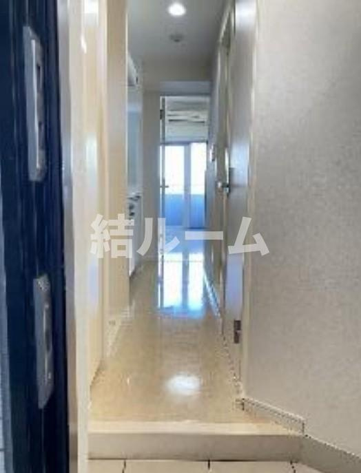 板橋区本町の賃貸マンションの玄関